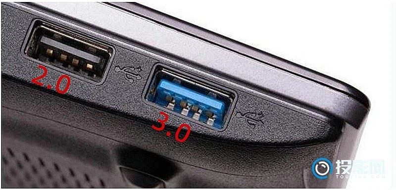 USB 2.0 port, black with 4 pins, next to a USB 3.0 port, blue with 9 pins